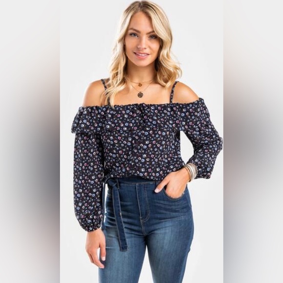 Francescas Collection Boutique Floral Cold Shoulder Blue Blouse Size Large NWT - Picture 8 of 8